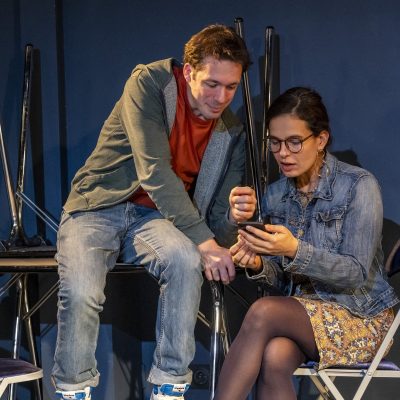 SI TU T'EN VAS texte de Kelly Rivière, mise en scène Philippe Baronnet a la Scala Paris du 4 novembre au 25 juin 2024.
Avec Pierre Bidard et Marie-Cécile Ouakil